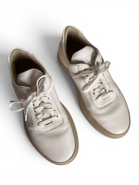 Casca AVRO White Leather Sneakers Women's US 8 Casual Low Cut Lace Up Shoes